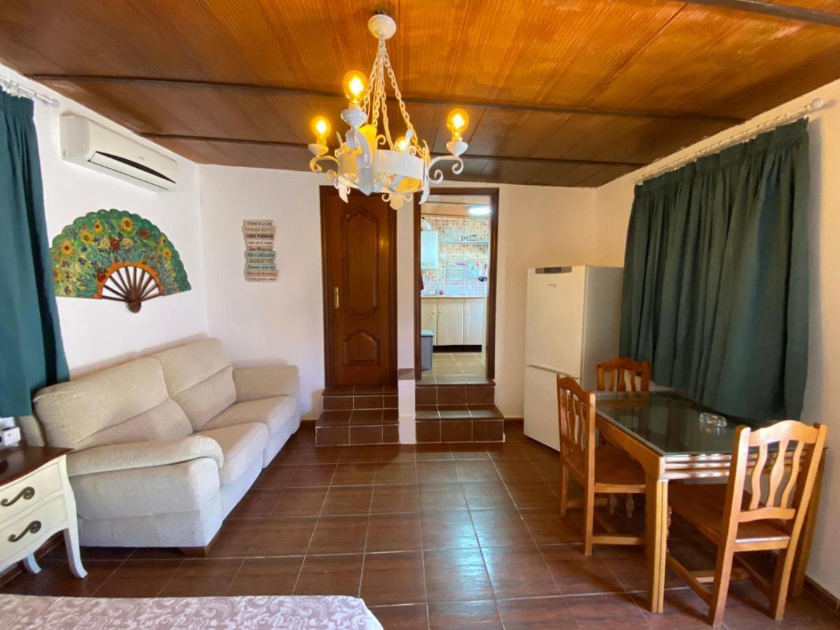 Estudio Coqueto Con Cocina, Bano Y Piscina De Temporada Compartida, A 8Km De Cordoba, En Plena Sierra,By Trassierrarooms Exterior foto